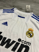 Camisa Retrô Real Madrid Manga Longa I 2010/11 Branca - Modelo Retrô