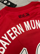 Camisa Bayern de Munique I 2010/11 Listrada - Modelo Retrô