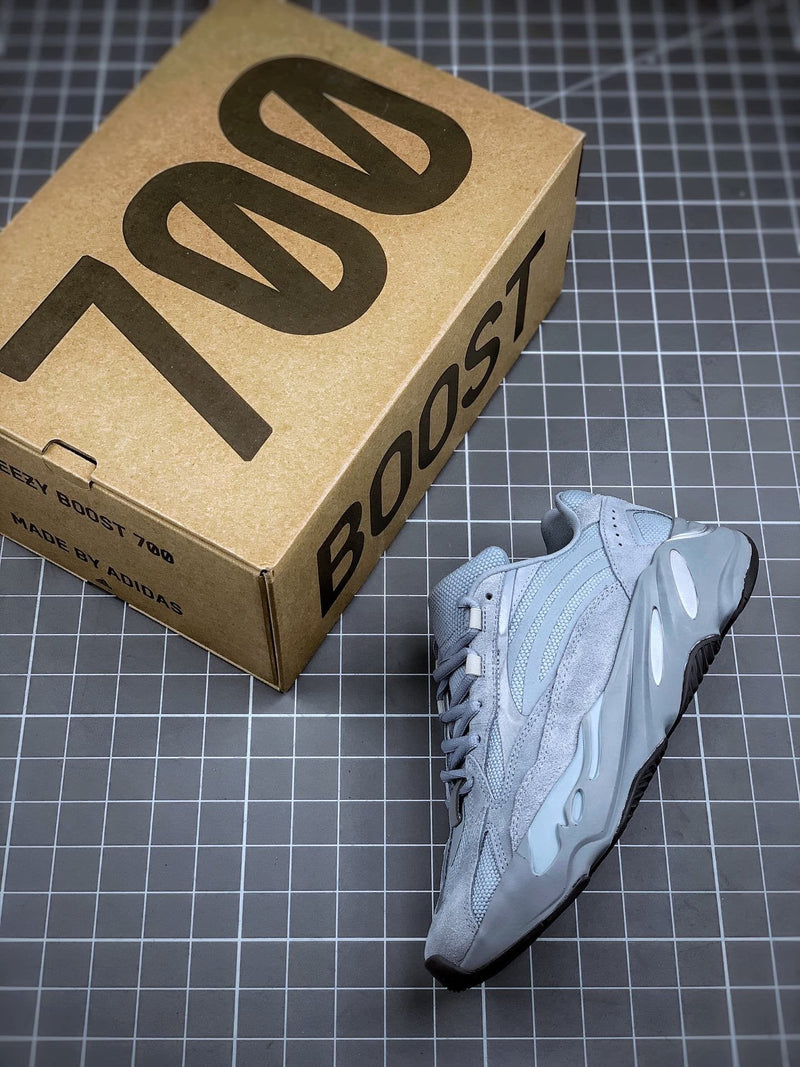 Tênis Adidas Yeezy Boost 700 V2 Hospital Blue - Rei da Pelada