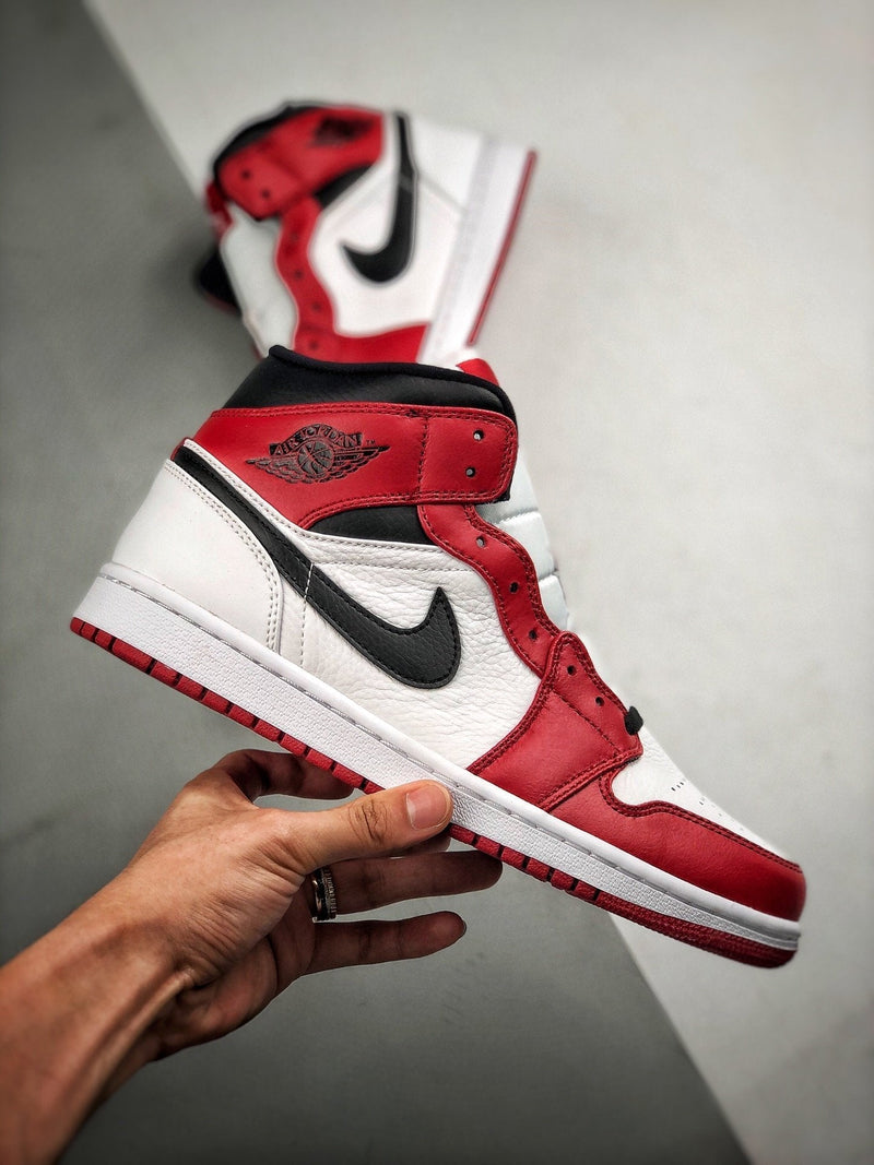 Tênis Nike Air Jordan 1 Mid "Chicago" - Rei da Pelada