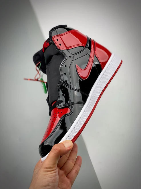 Tênis Nike Air Jordan 1 High "Bred Patent" - Rei da Pelada