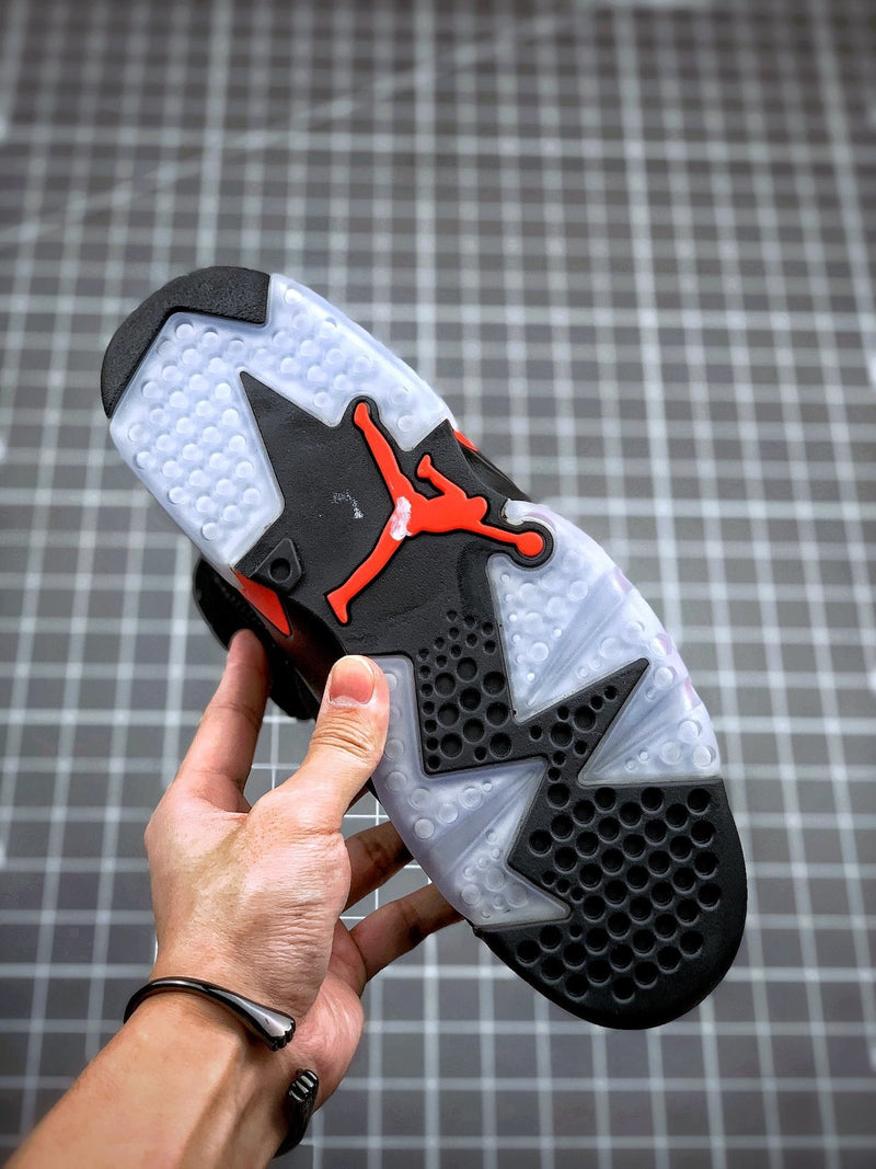 Tênis Nike Air Jordan 6 Retro Black Infrared (2019) - Rei da Pelada