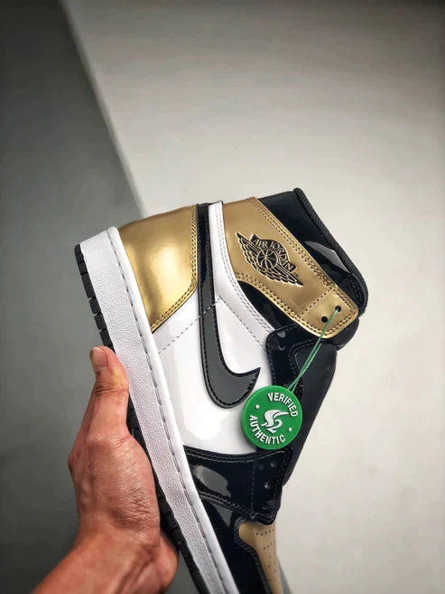 Tênis Nike Air Jordan 1 High "Gold Toe" - Rei da Pelada