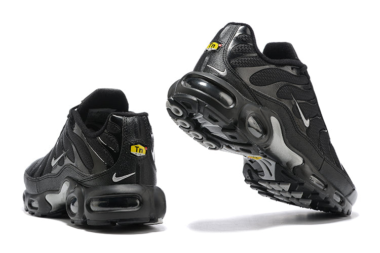 Tênis Nike Air Max Plus Tn "Triple Black" - Rei da Pelada