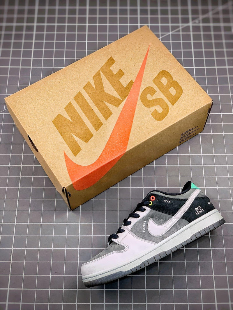 Tênis Nike SB Dunk Low "VX100 Camcorder" - Rei da Pelada