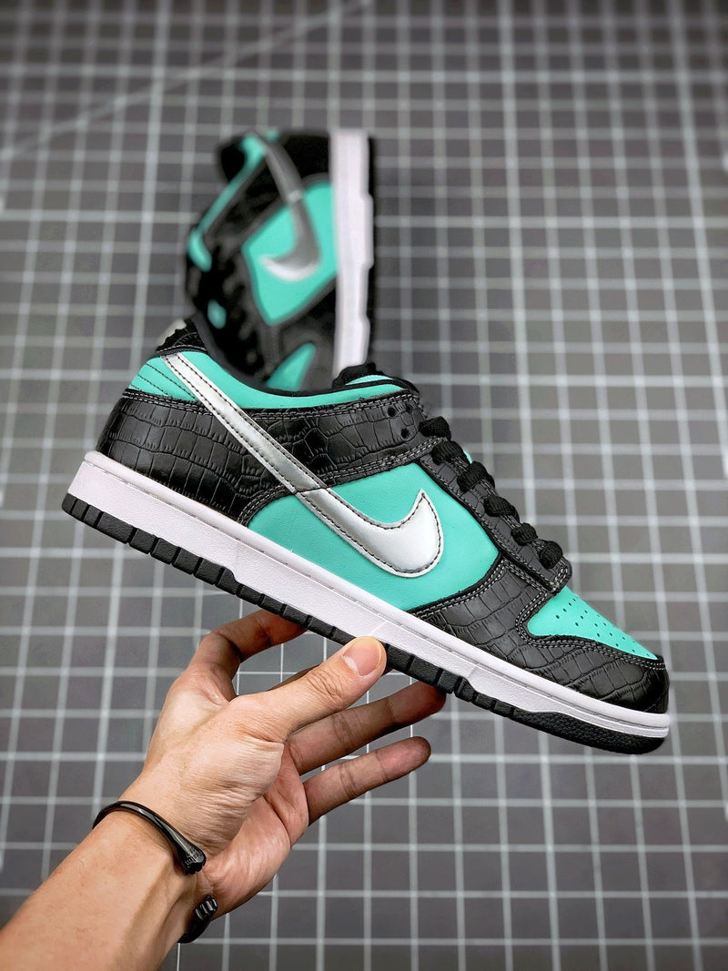 Tênis Nike SB Dunk Low x Tiffany 'Diamond Supply' - Rei da Pelada