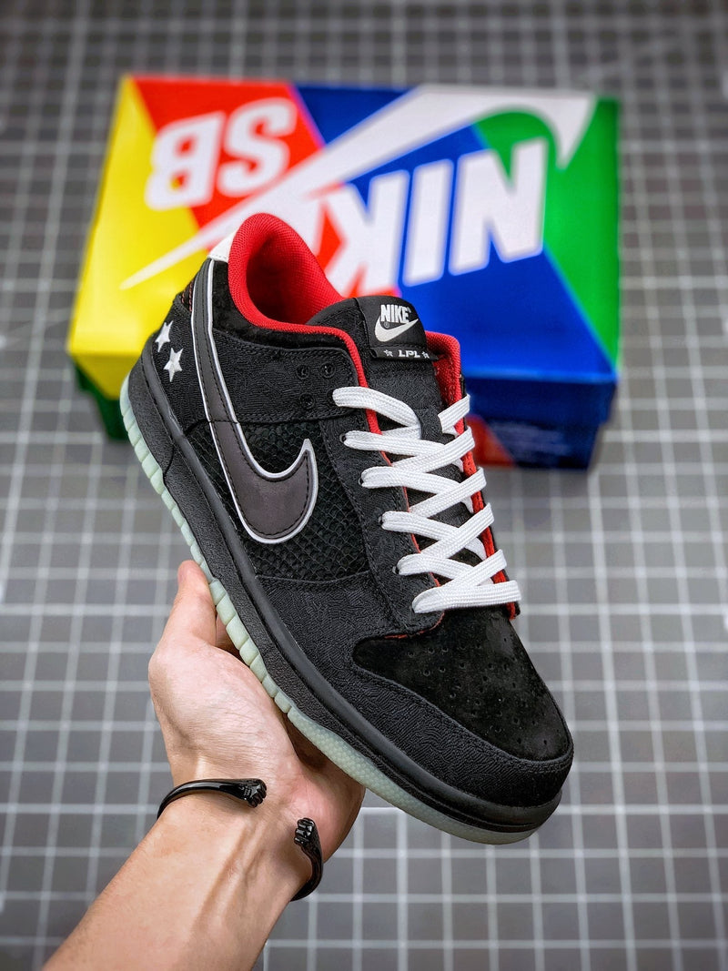 Tênis Nike SB Dunk Low "League Of Legends PRO (LPL)" - Rei da Pelada