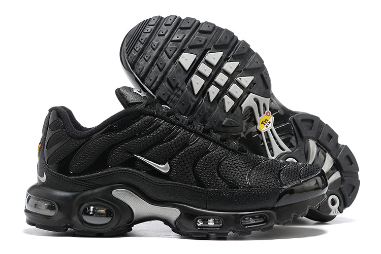 Tênis Nike Air Max Plus Tn "Triple Black" - Rei da Pelada