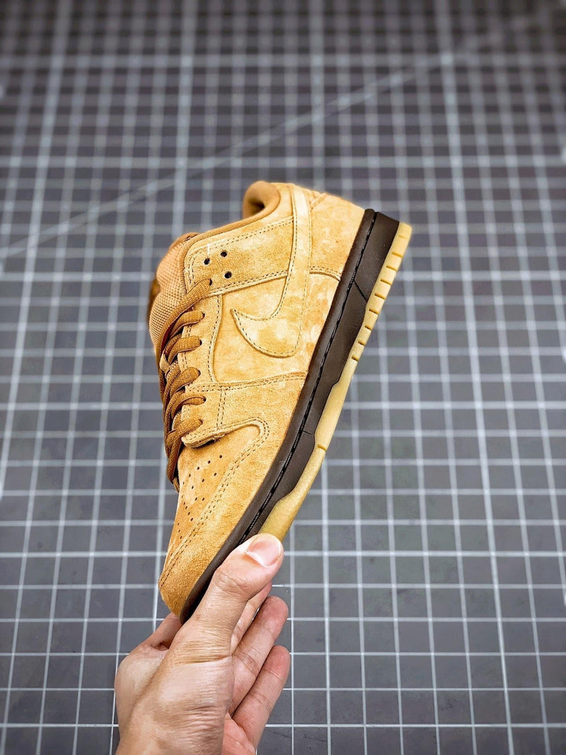 Tênis Nike SB Dunk Low "Wheat Mocha" - Rei da Pelada