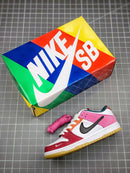 Tênis Nike SB Dunk Low x "Parra" - Rei da Pelada