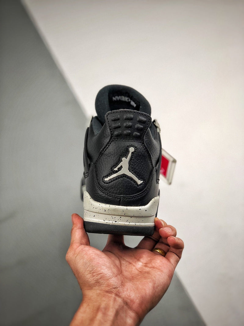 Tênis Nike Air Jordan 4 Retro "LS Oreo" - Rei da Pelada