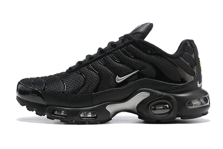 Tênis Nike Air Max Plus Tn "Triple Black" - Rei da Pelada