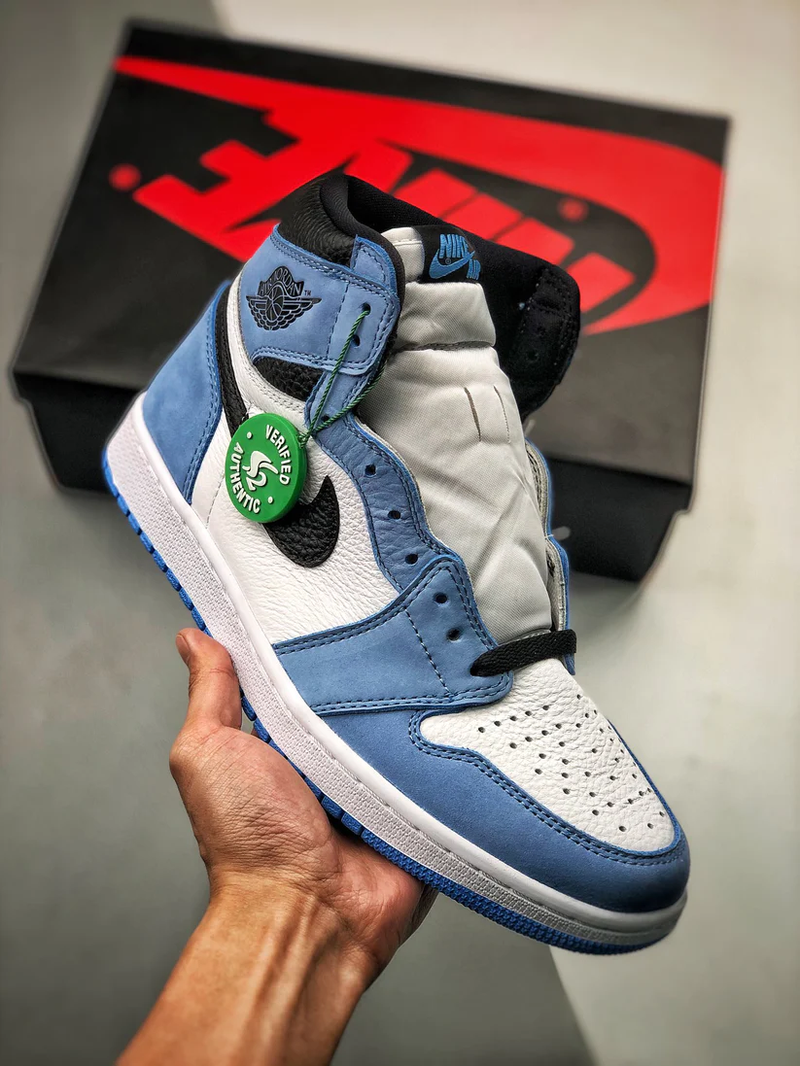 Tênis Nike Air Jordan 1 High "University Blue" - Rei da Pelada