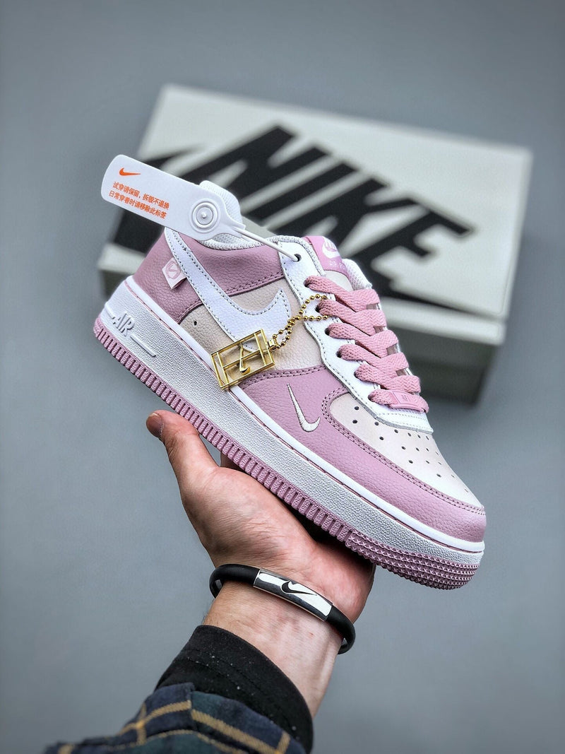 Tênis Nike Air Force 1 Low Pink Charms - Rei da Pelada