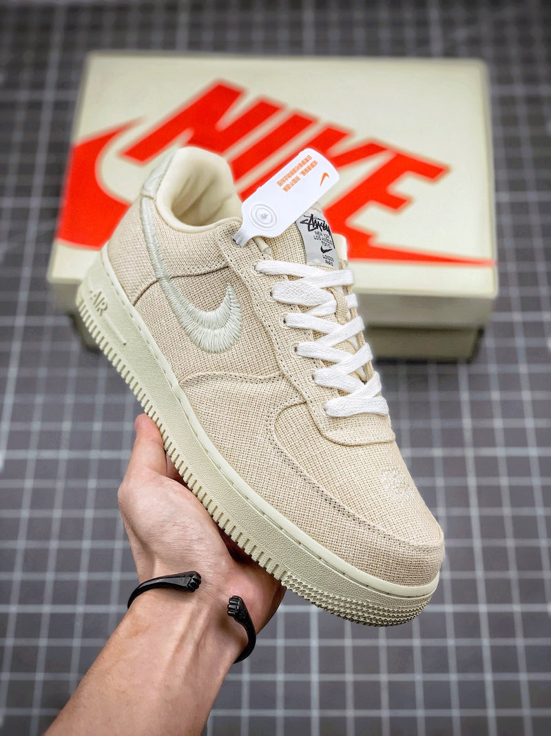 Tênis Nike Air Force 1 Low x Stussy - Rei da Pelada