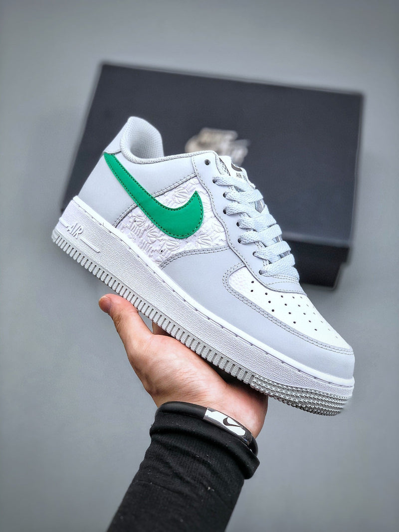 Tênis Nike Air Force 1 Low Green Swoosh - Rei da Pelada