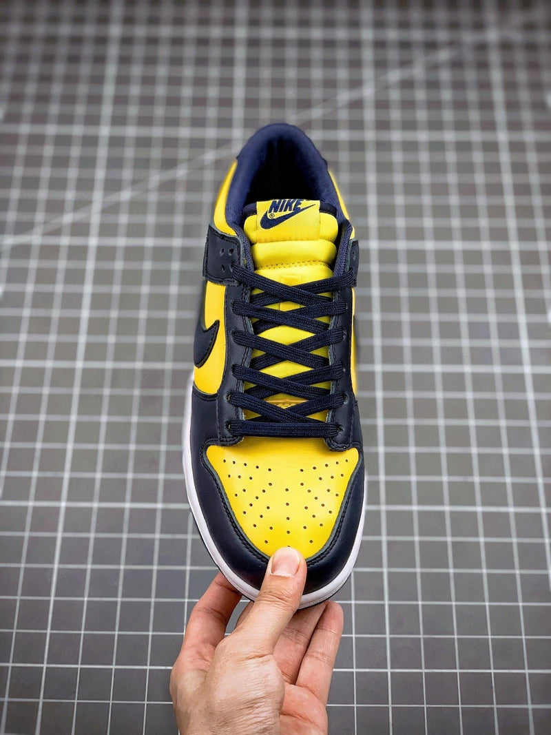 Tênis Nike SB Dunk Low "Michigan" - Rei da Pelada