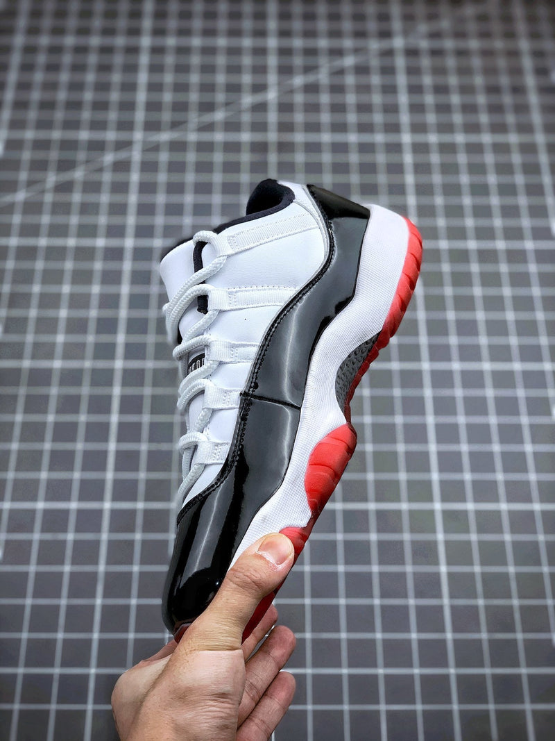 Tênis Nike Air Jordan 11 Low - Rei da Pelada