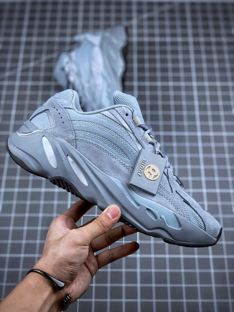 Tênis Adidas Yeezy Boost 700 V2 Hospital Blue - Rei da Pelada