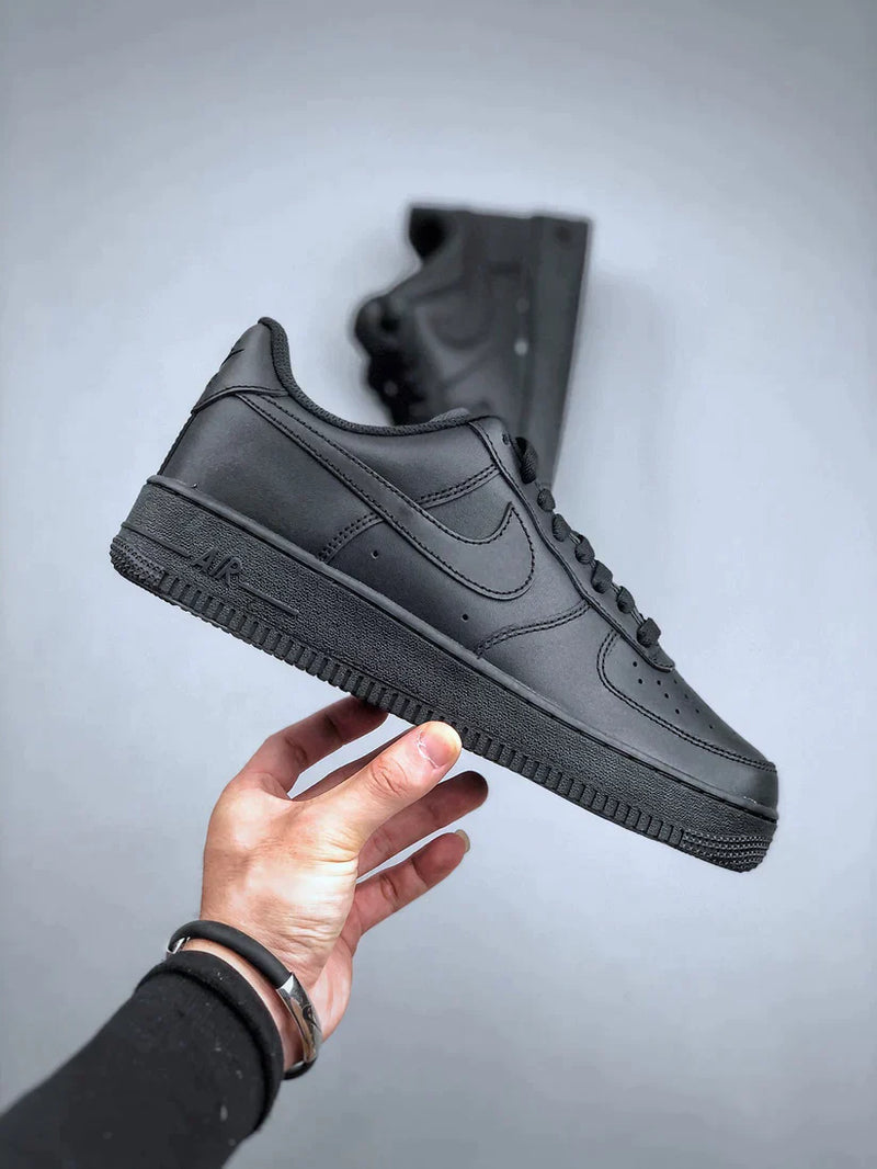 Tênis Nike Air Force 1 Low Black - Rei da Pelada