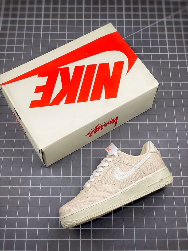 Tênis Nike Air Force 1 Low x Stussy - Rei da Pelada