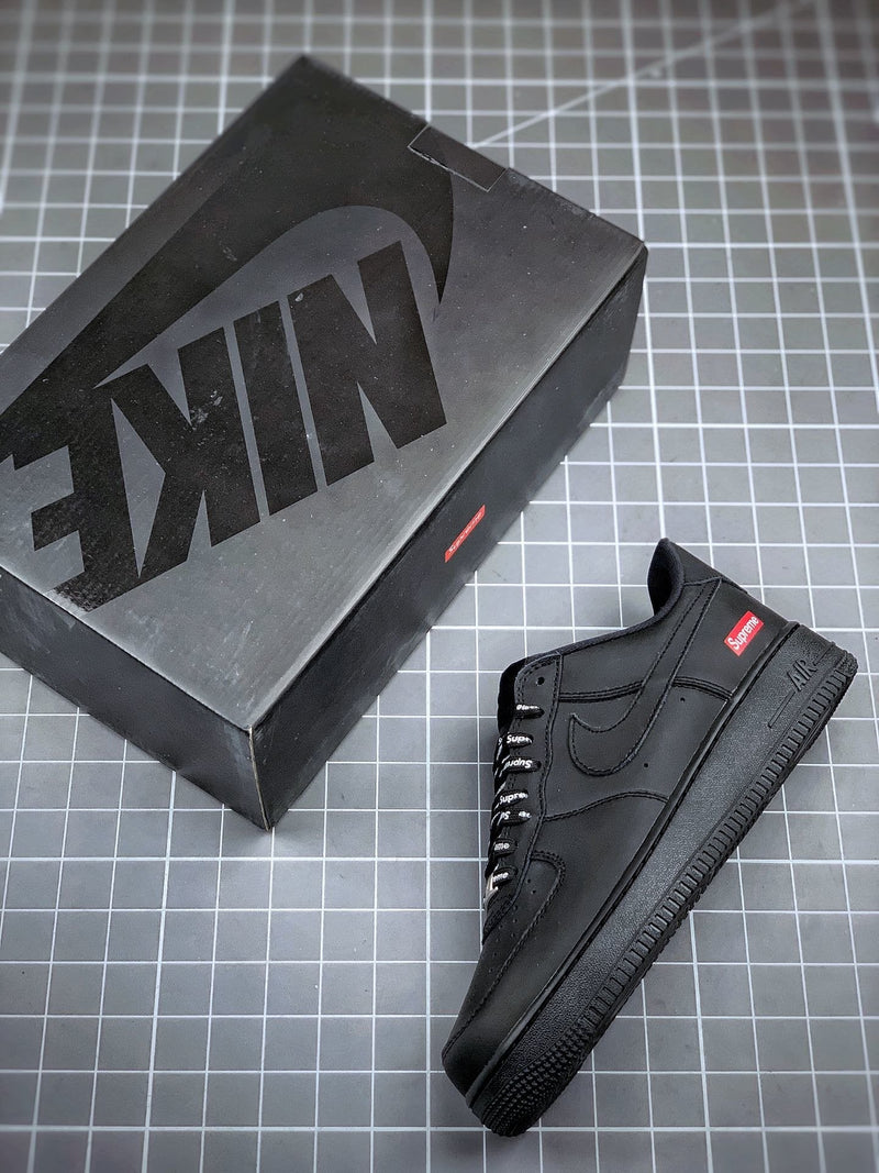 Tênis Nike Air Force 1 Low x Supreme Box Logo Black - Rei da Pelada