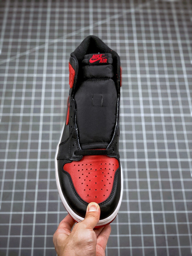 Tênis Nike Air Jordan 1 High 'Bred Banned' - Rei da Pelada