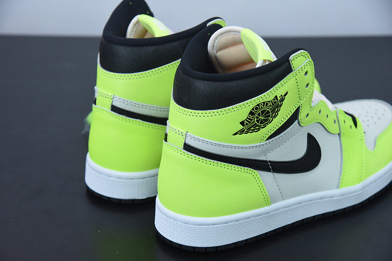 Tênis Nike Air Jordan 1 High "Volt" - Rei da Pelada