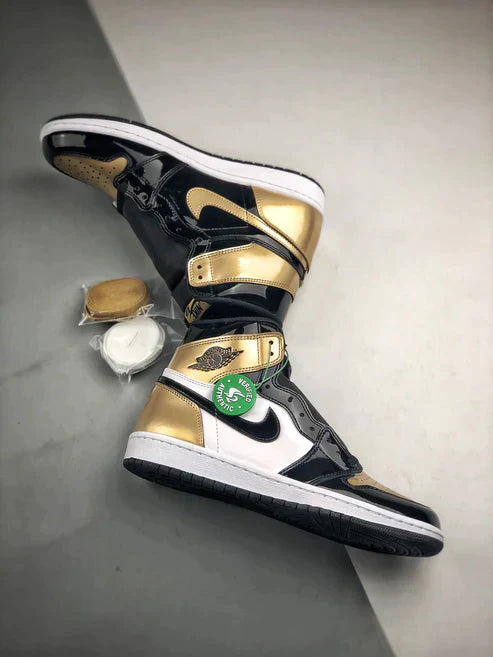 Tênis Nike Air Jordan 1 High "Gold Toe" - Rei da Pelada