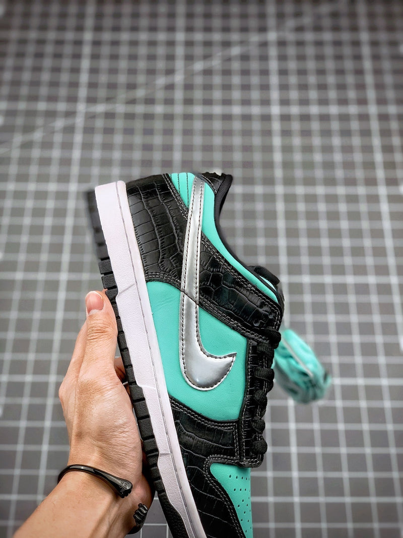 Tênis Nike SB Dunk Low x Tiffany 'Diamond Supply' - Rei da Pelada