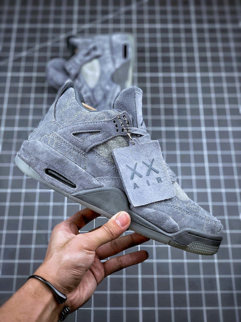 Tênis Nike Air Jordan 4 Retro Kaws - Rei da Pelada