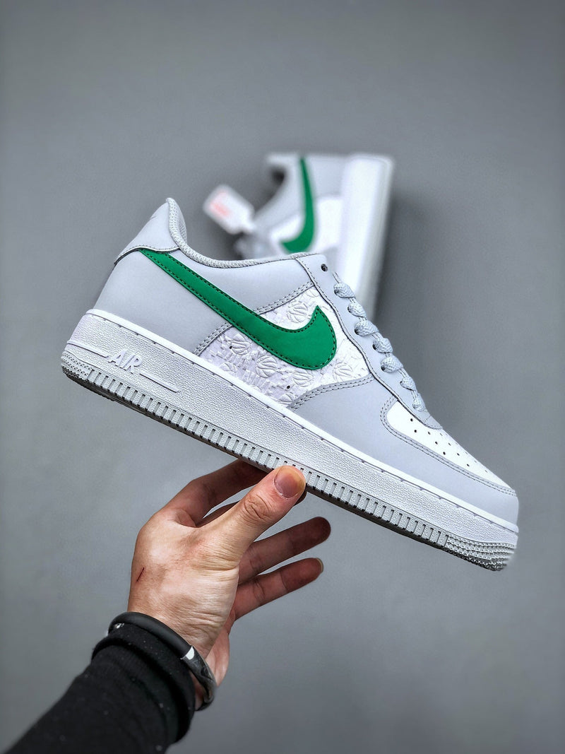 Tênis Nike Air Force 1 Low Green Swoosh - Rei da Pelada