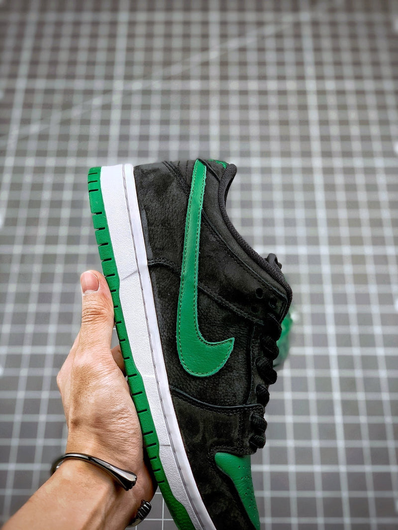 Tênis Nike SB Dunk Low "Black Pine Green" - Rei da Pelada