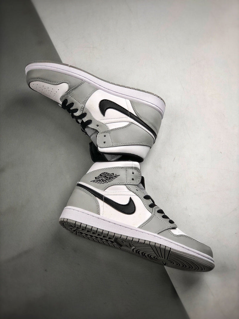 Tênis Nike Air Jordan 1 MID "Light Smoke Grey" - Rei da Pelada