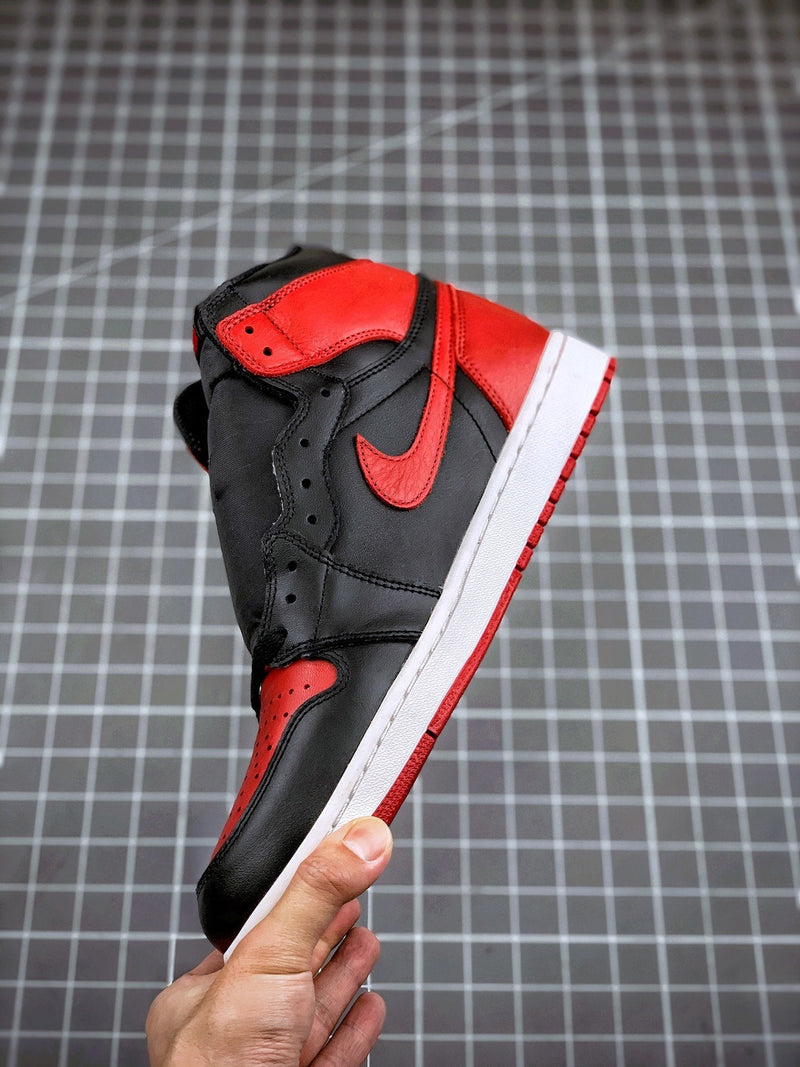 Tênis Nike Air Jordan 1 High 'Bred Banned' - Rei da Pelada