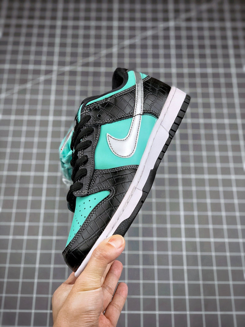 Tênis Nike SB Dunk Low x Tiffany 'Diamond Supply' - Rei da Pelada