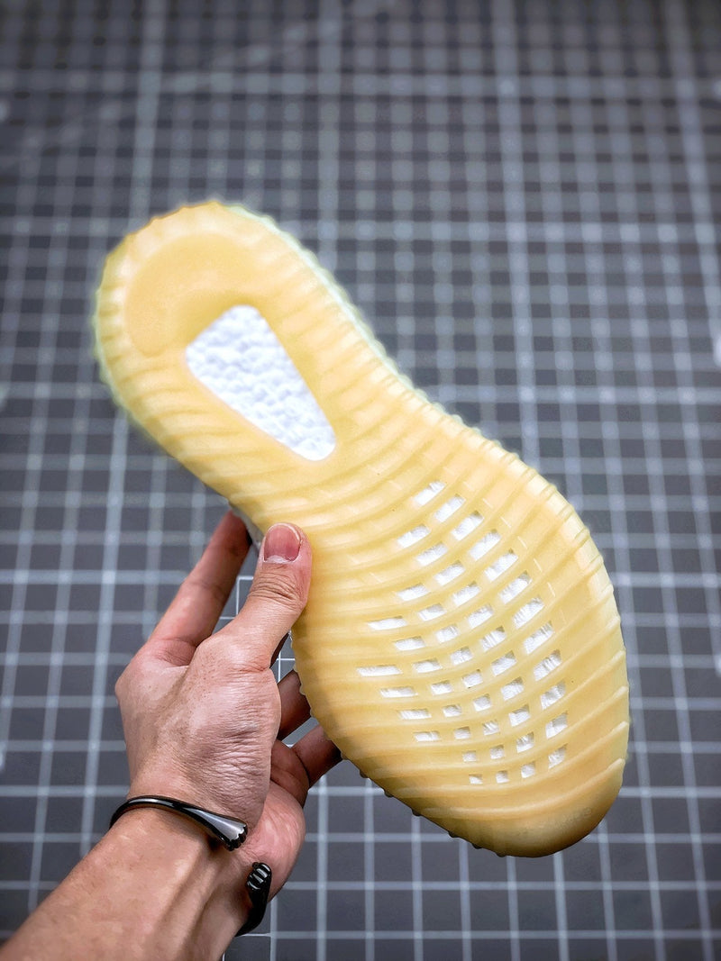 Tênis Adidas Yeezy Boost 350 V2 Yeshaya (Refletivo) - Rei da Pelada