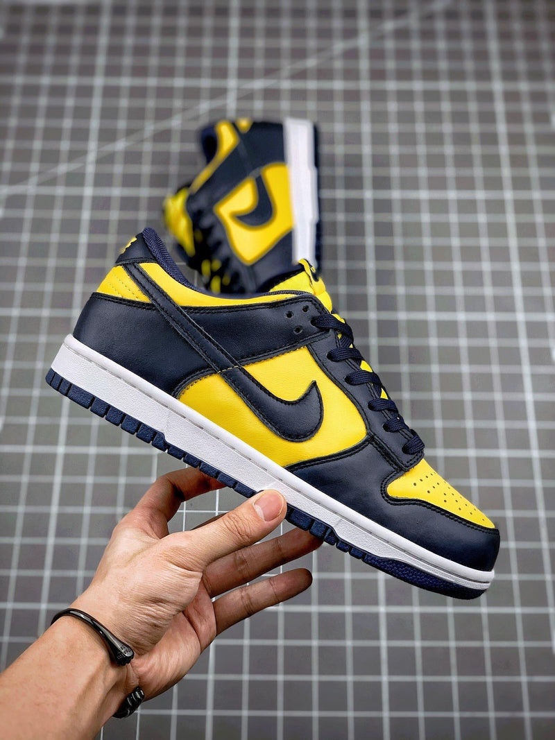 Tênis Nike SB Dunk Low "Michigan" - Rei da Pelada