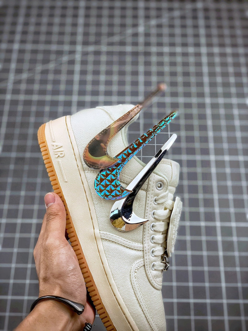 Tênis Travis Scott x Nike Air Force 1 Low 'White Sail' - Rei da Pelada