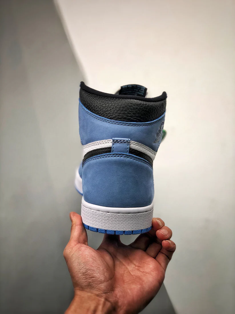 Tênis Nike Air Jordan 1 High "University Blue" - Rei da Pelada