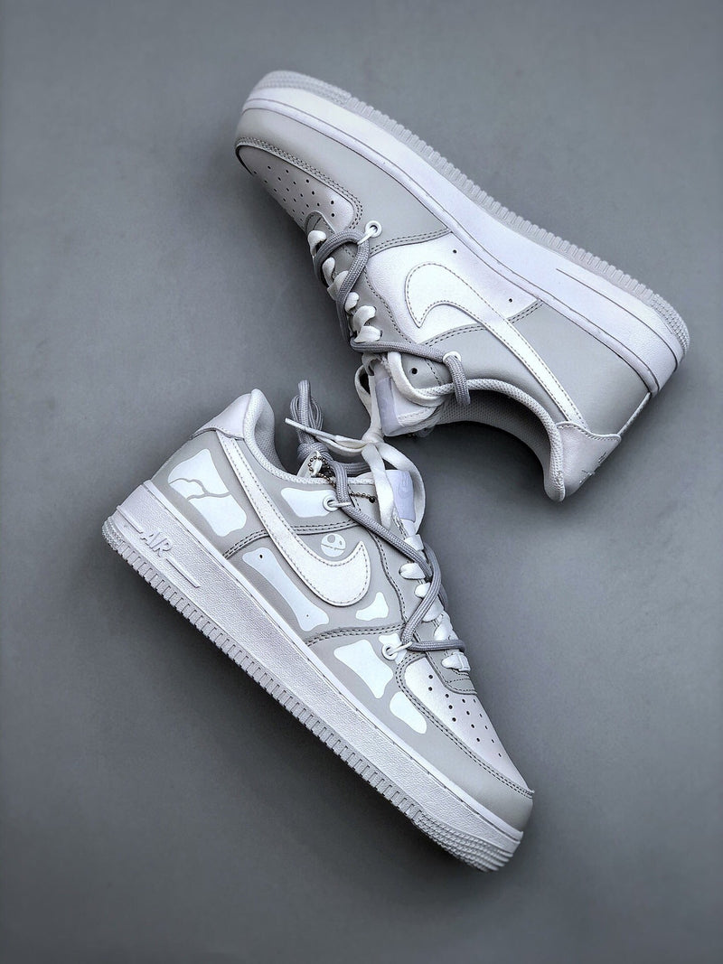 Tênis Nike Air Force 1 Low Halloween Skeleton - Rei da Pelada