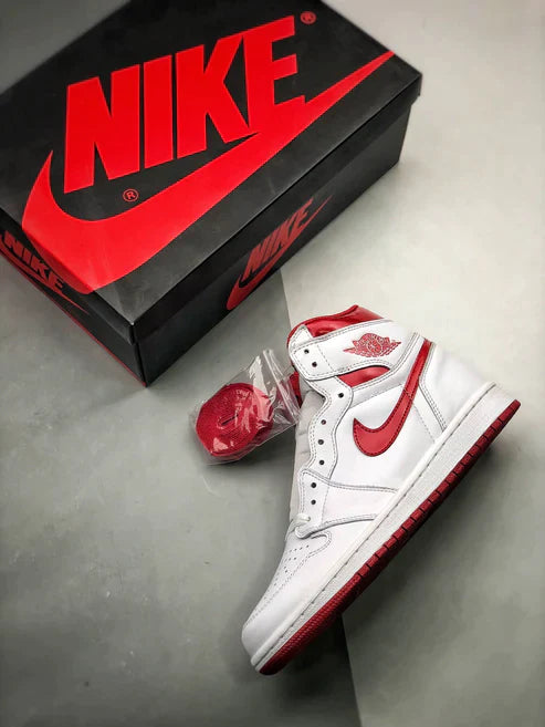 Tênis Nike Air Jordan 1 High "Metalic Red" - Rei da Pelada