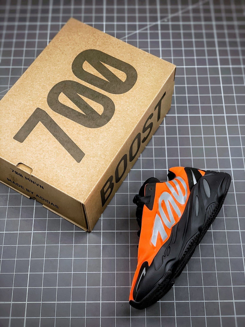 Tênis Adidas Yeezy Boost 700 MNVN - Rei da Pelada