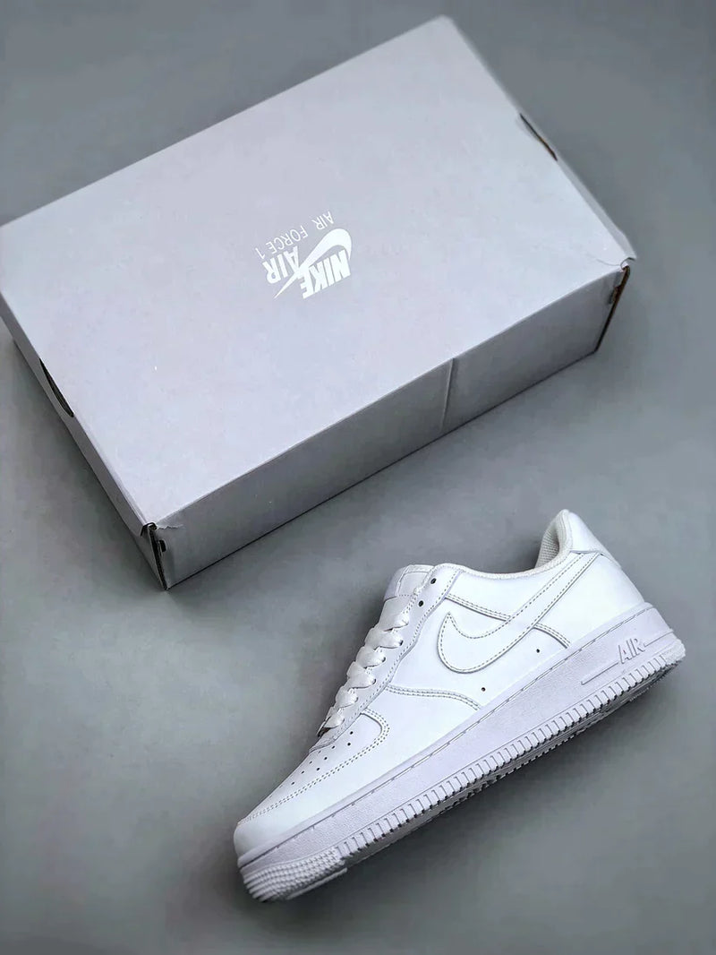 Tênis Nike Air Force 1 Low "White" - Rei da Pelada