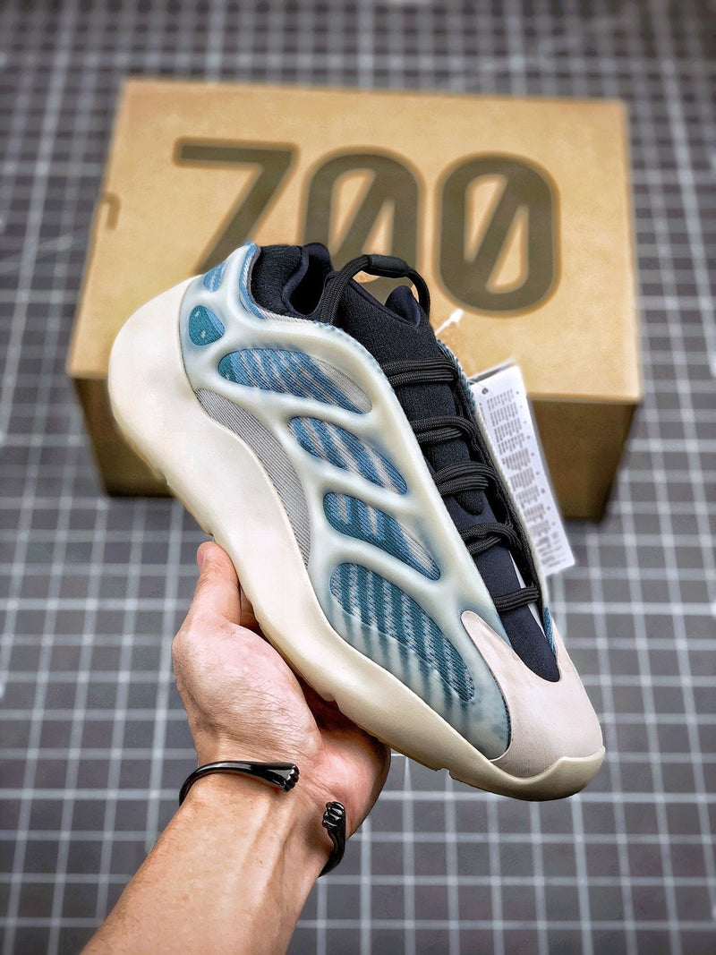 Tênis Adidas Yeezy Boost 700 V3 Kyanite - Rei da Pelada