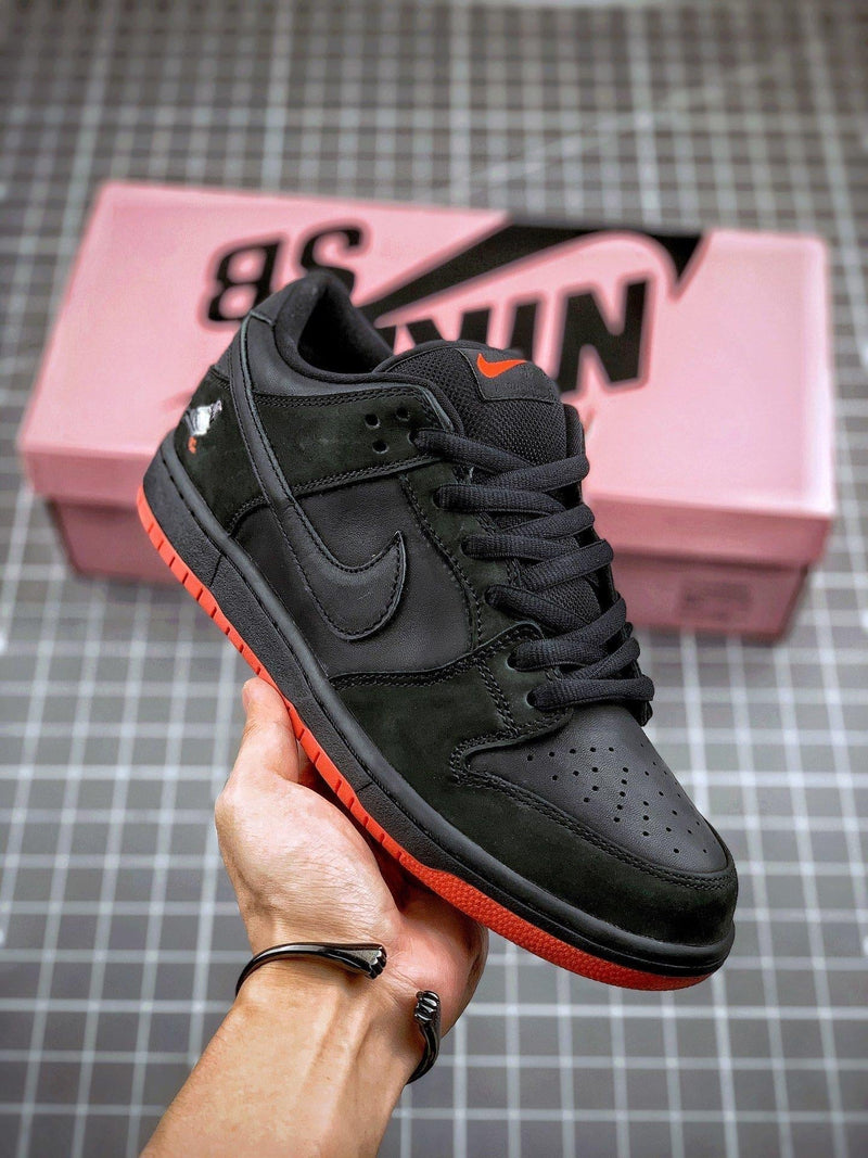 Tênis Nike SB Dunk Low x Staple "Black Pigeon" - Rei da Pelada