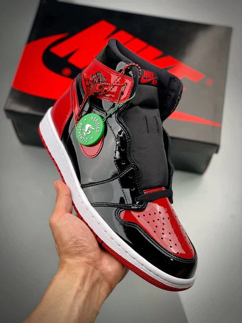 Tênis Nike Air Jordan 1 High "Bred Patent" - Rei da Pelada