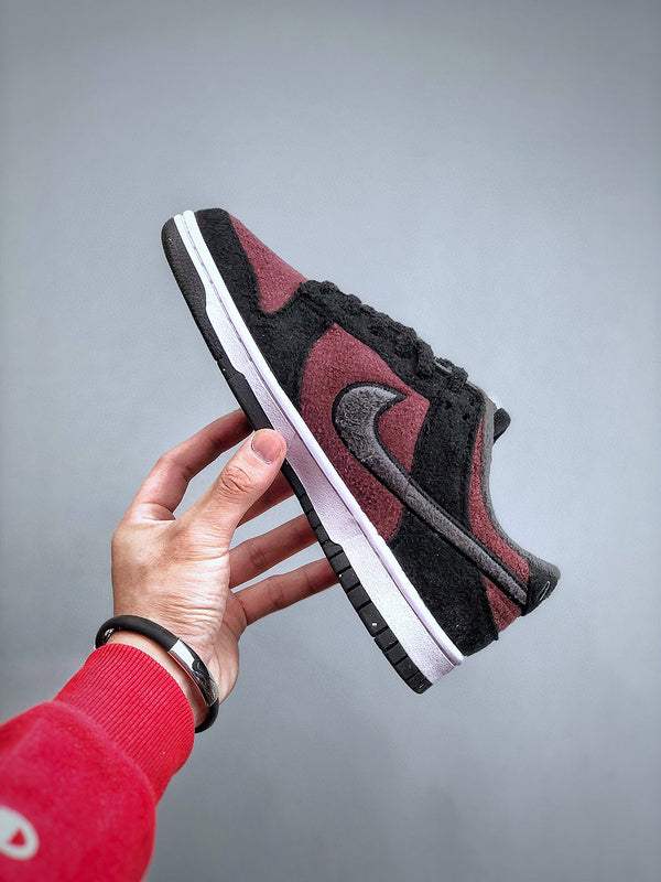 Tênis Nike SB Dunk Low "Fleece" - Rei da Pelada