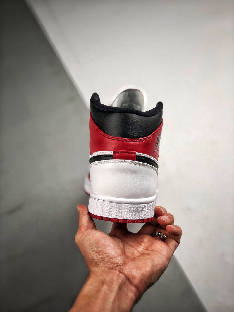 Tênis Nike Air Jordan 1 Mid "Chicago" - Rei da Pelada