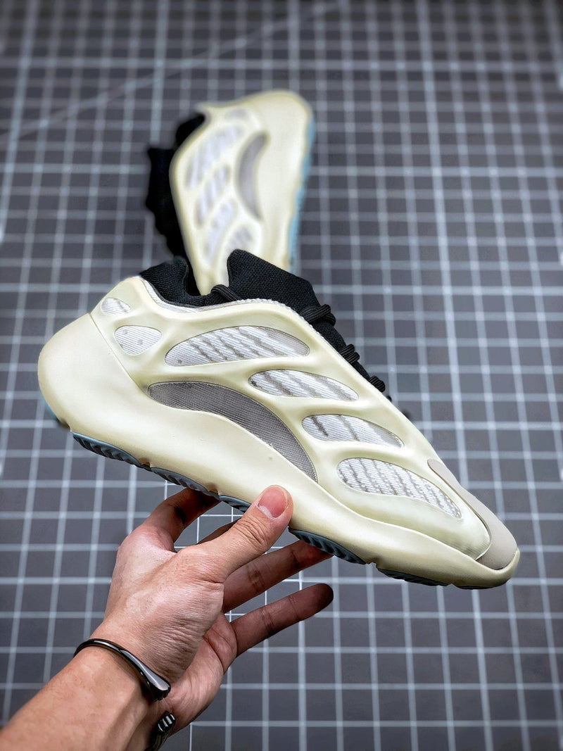 Tênis Adidas Yeezy Boost 700 V3 Azael - Rei da Pelada